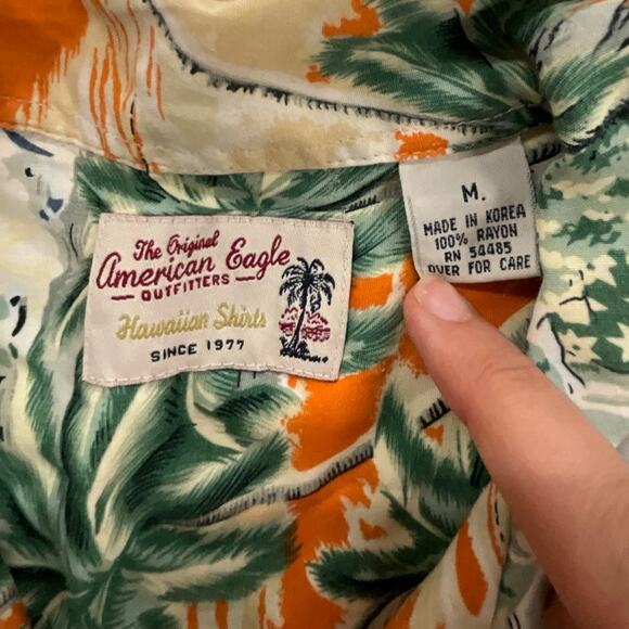 American Eagle Outfitters Size Med Hawaiian Shirt Collared Button Up Multi Color - Picture 3 of 7